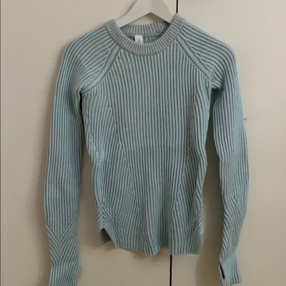 Ivivva sweater
